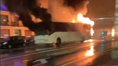 Un bus en feu à Reims